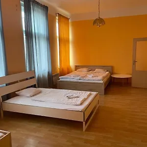 Club Bed & Breakfast